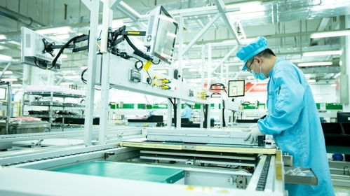 人民日报一线调研 武汉人工智能计算中心——以算力基础设施赋能千行百业